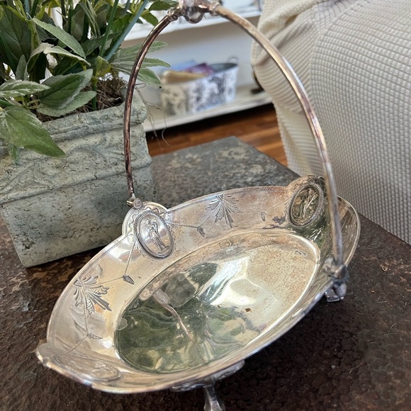 Vintage Silver Plated Serving Basket Rogers & Smith & Co - Picture 1 of 7